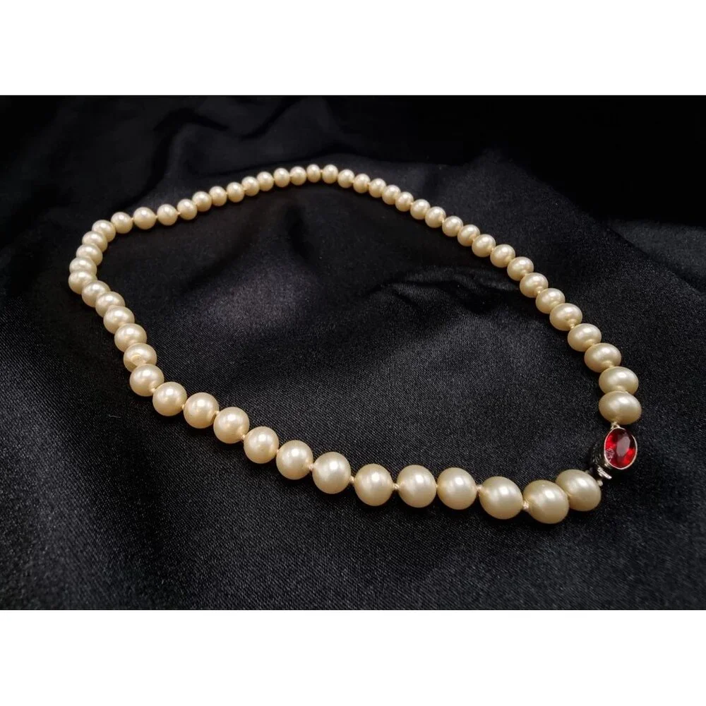 Vintage 1940's-1960's Czechoslovakia Signed Faux Pearl Necklace With Red Gemston - Picture 3 of 6